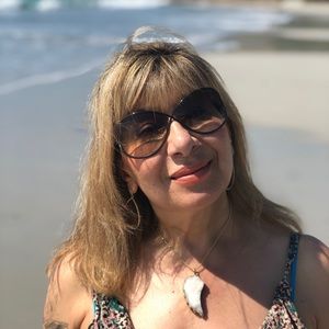 Meet your Posher, Mahnaz